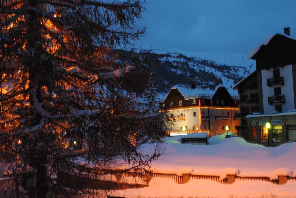 Hotel Savoy Colle Sestriere Exterior foto